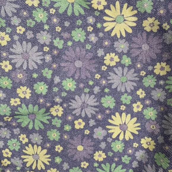 Zara Floral Straight Fit High Waisted Denim Shorts in Lilac size 4 - Picture 8 of 13